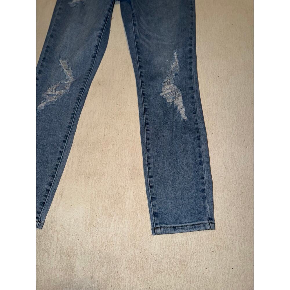 Judy blue women’s distressed relaxed fit blue jean - Picture 15 of 16